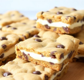 Chocolate Chip Cookie Bars