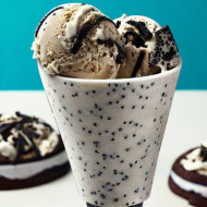 COOKIES AND CREAM ICE CREAM