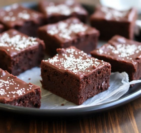 Fudgy chocolate brownies